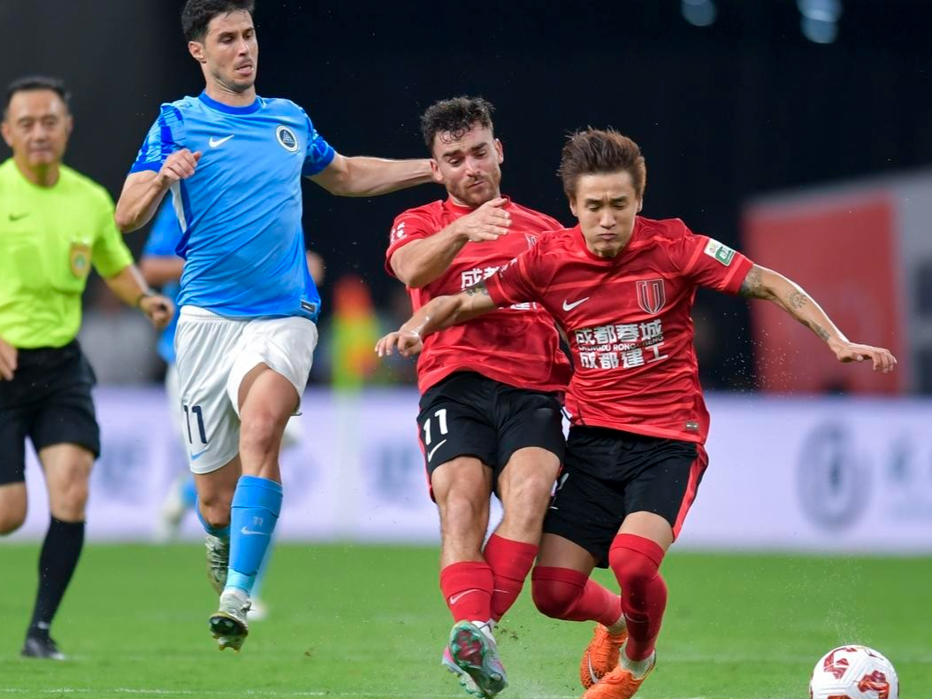 关于法甲赛程吃紧，成都蓉城转会期状态回暖，震撼外界，更衣室氛围转暖的信息