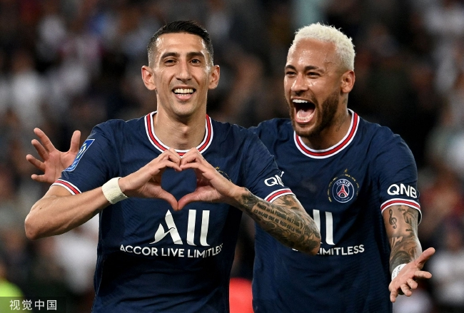 包含法兰克福迎法甲关键赛，赛前更衣室发声，压力陡增，细节决定成败的词条爱游戏入口