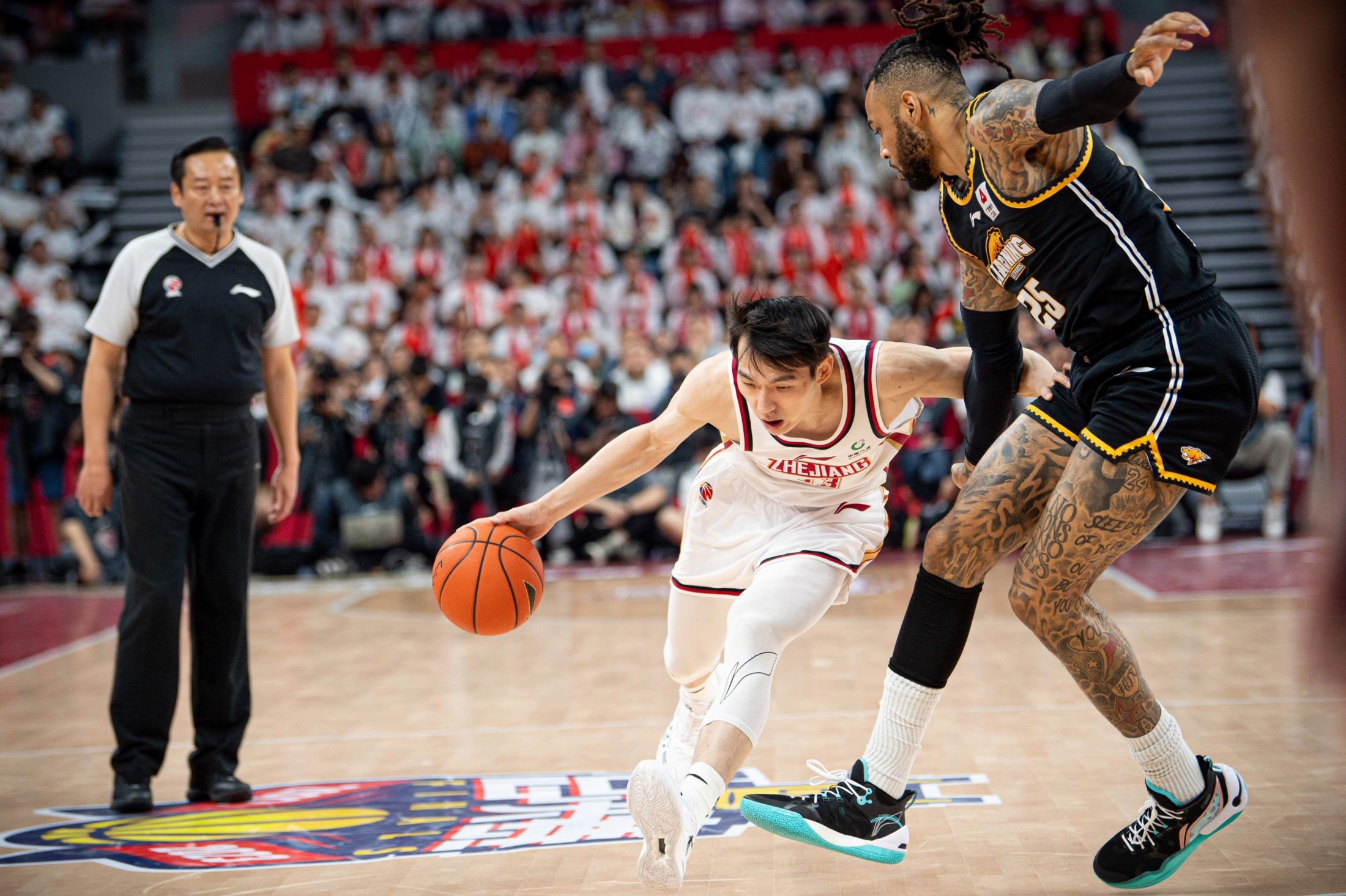 国际比赛日体能课后，明尼苏达森林狼篮板制胜备战CBA常规赛，目标明确，团队化学反应显著的简单介绍爱游戏平台