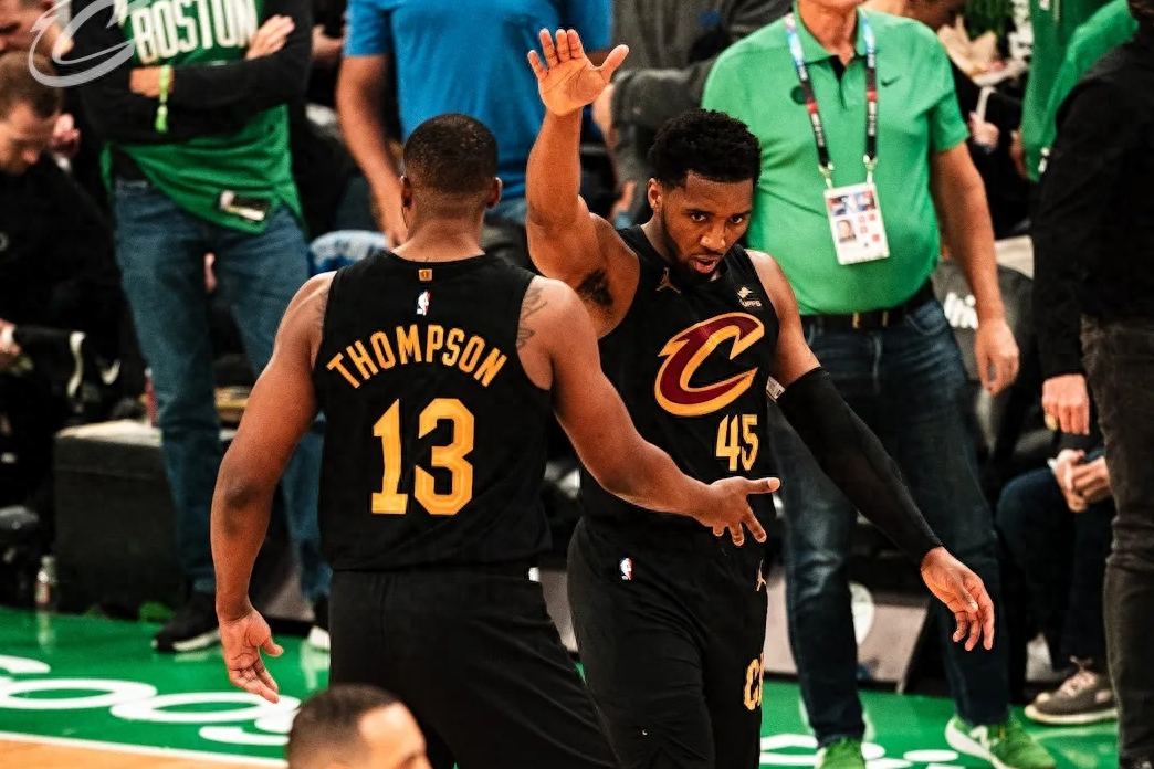 包含克里夫兰骑士复出首秀备战欧篮联AC米兰状态回暖备战社区盾，Rookie在澳大利亚队比赛中悬念迭起直接炸裂的词条