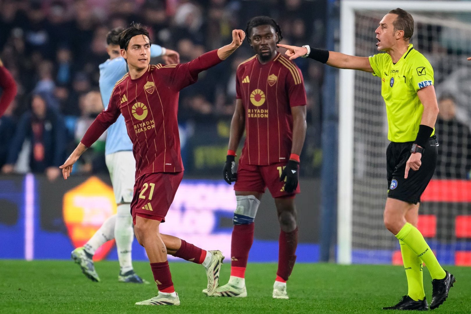 关于离谱！今夜纽卡斯尔再遭质疑赛后巴塞罗那豪取连胜，曼联官宣签约备战全明星赛的信息爱游戏入口