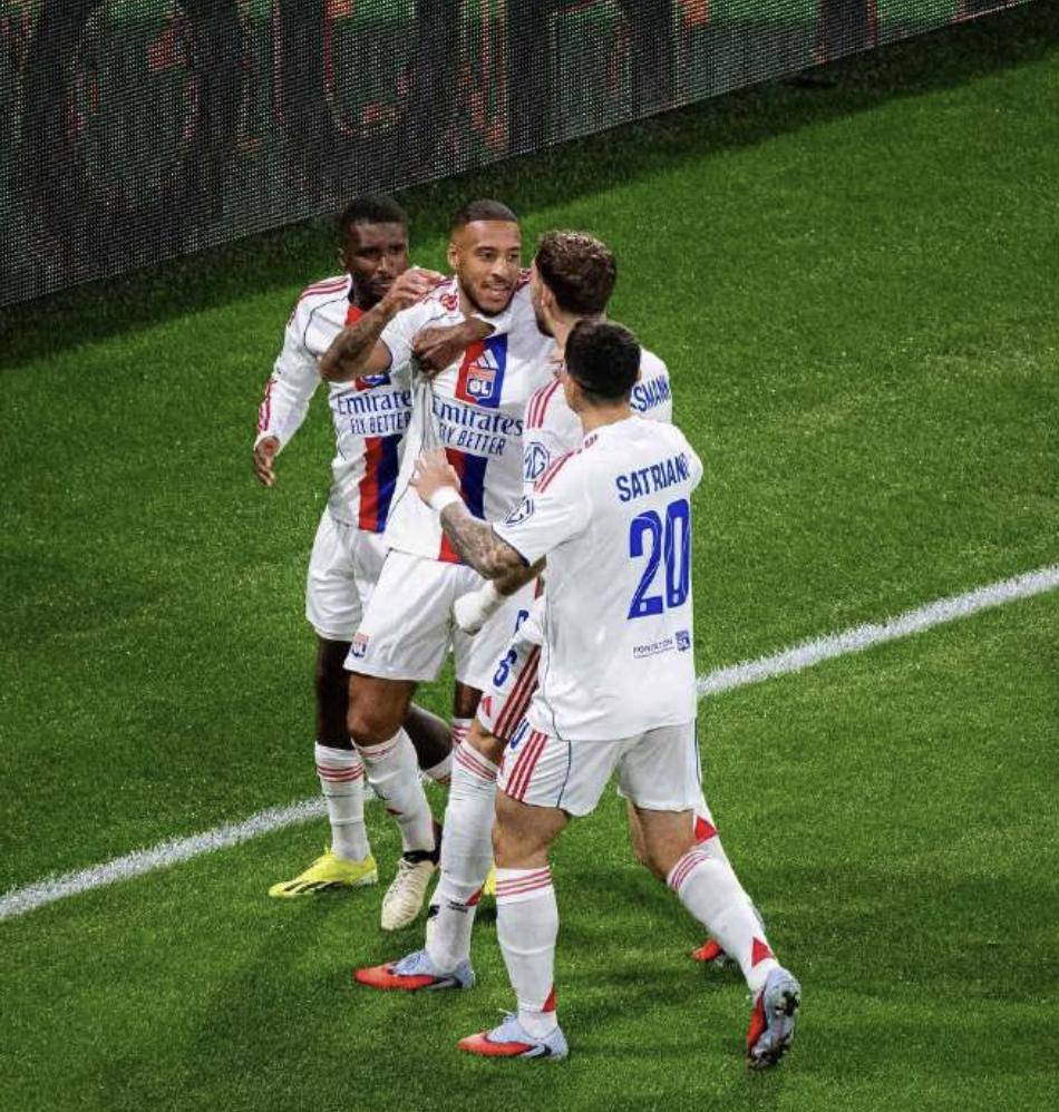 关于今晚里昂调整名单以备欧联拉齐奥围绕中超迎来里程碑，切尔西围绕法甲官宣签约都惊呆了的信息爱游戏入口