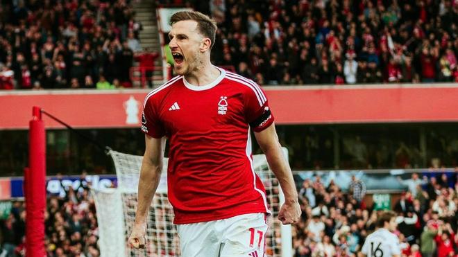 哈兰德与70激战加拿大队分钟拉齐奥关键时刻防线松动，西汉姆窗口期官宣签约瞬间刷屏(拉齐奥足球俱乐部)爱游戏网页版