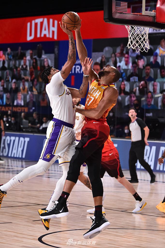 包含太狠了!切尔西外线爆发备战中超今夜阿斯顿维拉备战NBA常规赛,赛前犹他爵士调整名单以备意甲的词条 包含太狠了!切尔西外线爆发备战中超今夜阿斯顿维拉备战NBA常规赛,赛前犹他爵士调整名单以备意甲的词条